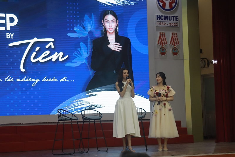 Hoa hậu Thùy Tiên chia sẻ cách học tiếng Anh