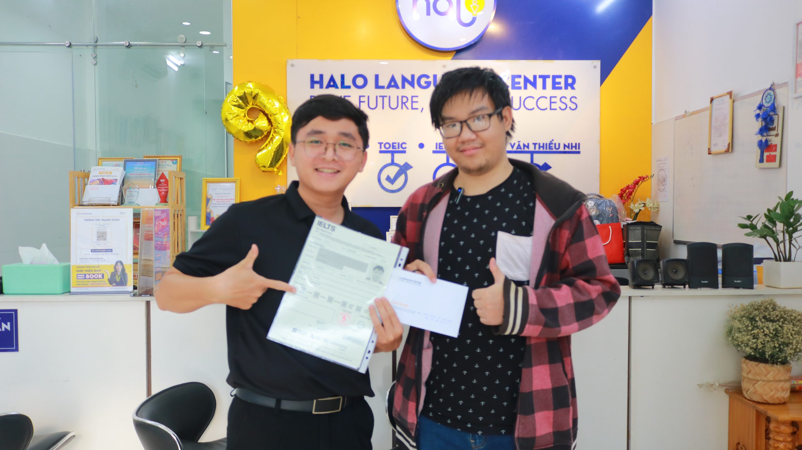 Nam nhận chứng chỉ IELTS tại Halo