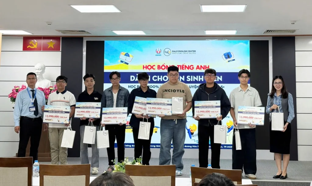 Tân sinh viên K26 Viện Đào tạo Quốc tế UTE